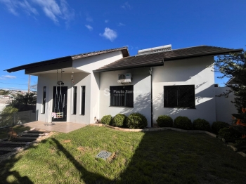 Casa 4 dormitórios Garibaldi Cruz Alta - RS