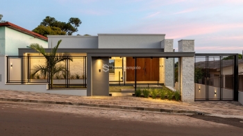 Casa 3 dormitórios Centro Cruz Alta - RS