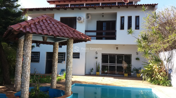 Casa 5 dormitórios Centro Cruz Alta - RS