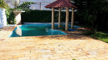 Casa 5 dormitórios Centro Cruz Alta - RS